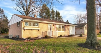 561 S Findlay St in East York, PA - Building Photo