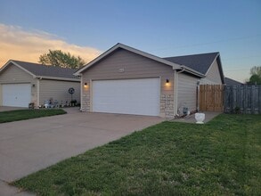 1414 Martin Ave in Salina, KS - Building Photo - Building Photo