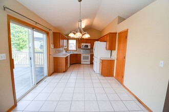 4368 Knotting Hill Ln NW in Rochester, MN - Building Photo - Building Photo