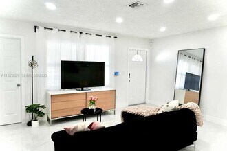 1213 NW 6th Ave in Fort Lauderdale, FL - Building Photo - Building Photo