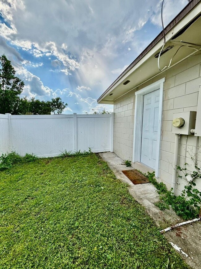 property at 5665 Nokomis Cir