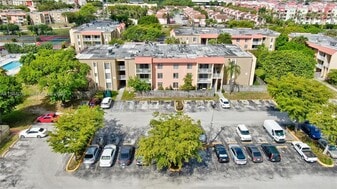 5102 NW 79th Ave in Doral, FL - Building Photo