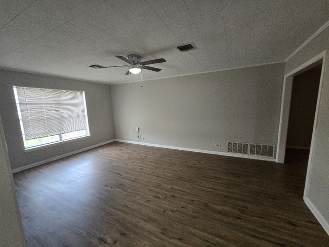 1615 Cincinnati Ave in San Antonio, TX - Building Photo - Building Photo