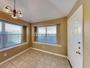 2710 Beacon Hill Dr in Rockwall, TX - Foto de edificio - Building Photo