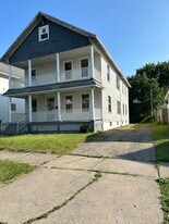 608 Emily St, Unit 3 bedroom apartment in Utica, NY - Building Photo