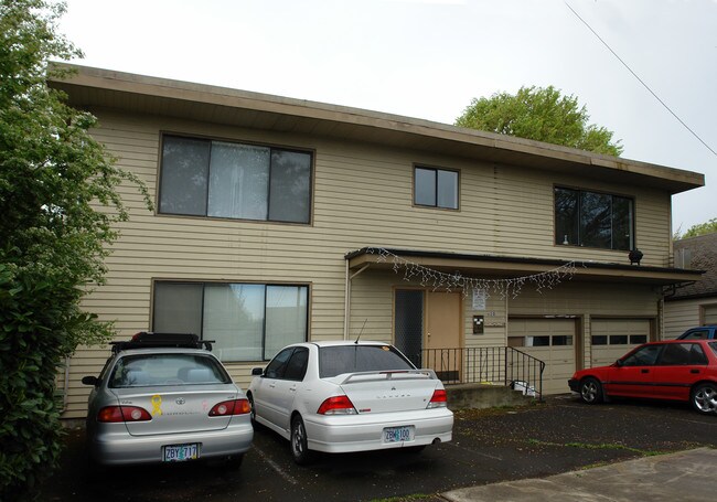 420 E 18th Ave in Eugene, OR - Building Photo - Building Photo