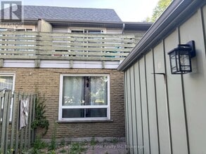322 Scottsdale Dr in Guelph, ON - Building Photo - Building Photo