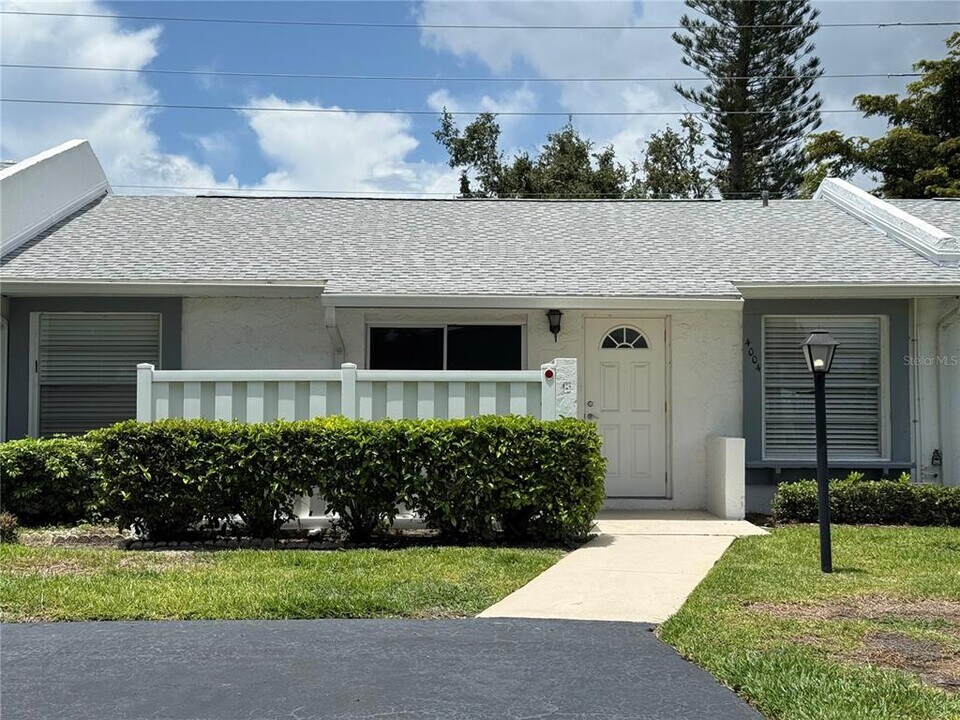 4004 36th Ave Dr W in Bradenton, FL - Building Photo