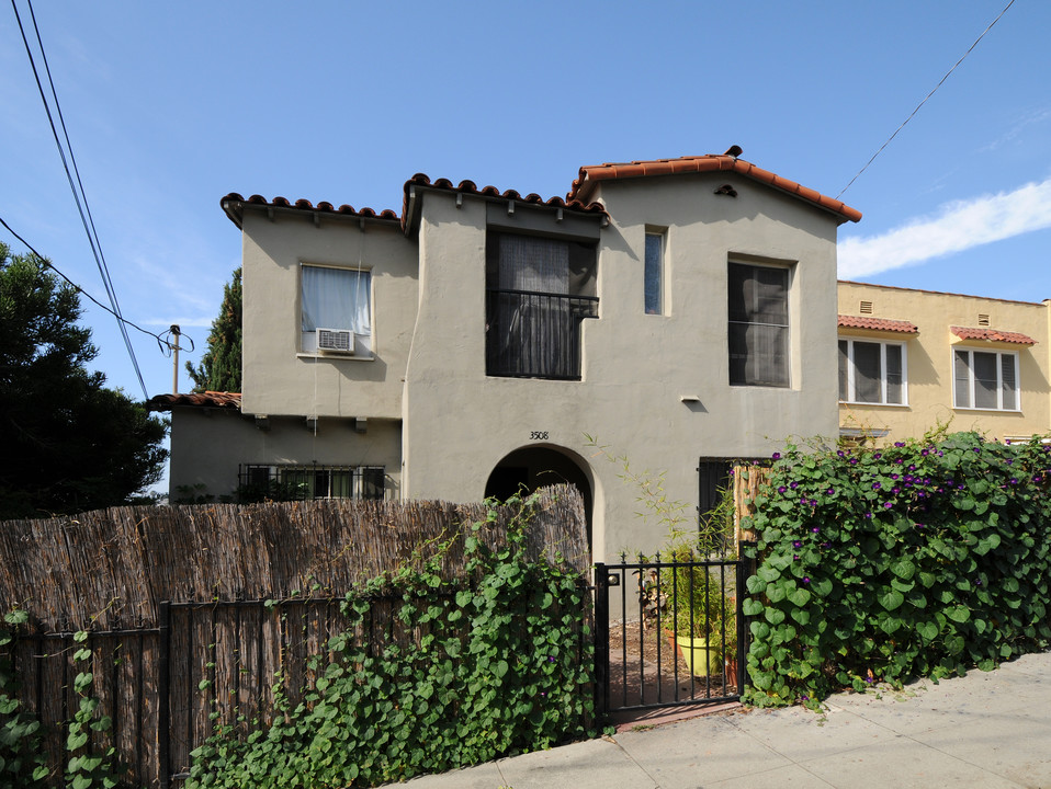 3508-3508 1/2 Bellevue Av in Los Angeles, CA - Building Photo