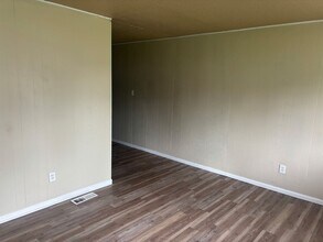 103 Melvin Dr in Sauget, IL - Building Photo - Building Photo