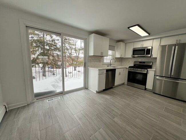 property at 18 Hill Rd