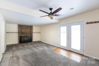 1533 Bonnie Ln in Charlotte, NC - Building Photo - Building Photo