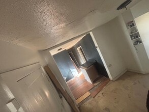 5461 Hamilton Ave in Jennings, MO - Building Photo - Building Photo