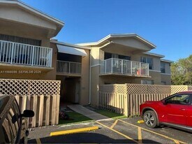 4500 NW 79th Ave in Doral, FL - Building Photo