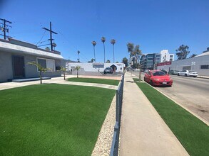 1415 Centinela Ave in Santa Monica, CA - Building Photo - Building Photo