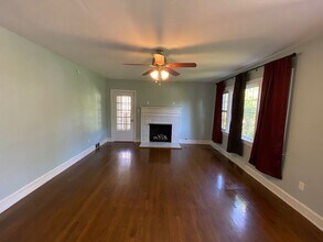 2213 Wildwood Rd in Chesapeake, VA - Building Photo - Building Photo