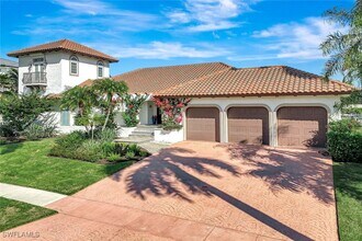 911 Giralda Ct in Marco Island, FL - Building Photo - Building Photo