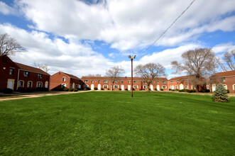 Hamilton Garden Apartments in Hamilton, NJ - Foto de edificio - Building Photo