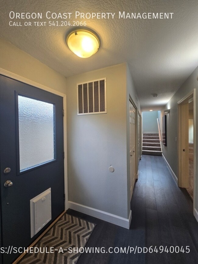 property at 634 SW Ebb Ave