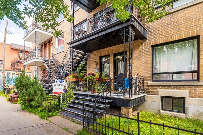 4455 De Lanaudière Rue in Montréal, QC - Building Photo - Building Photo