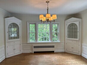 2227 E Woodstock Pl in Milwaukee, WI - Building Photo - Building Photo