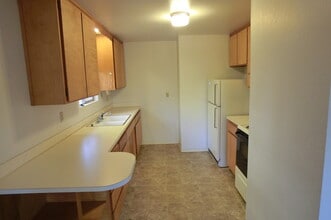 423 SW I St in Grants Pass, OR - Building Photo - Building Photo