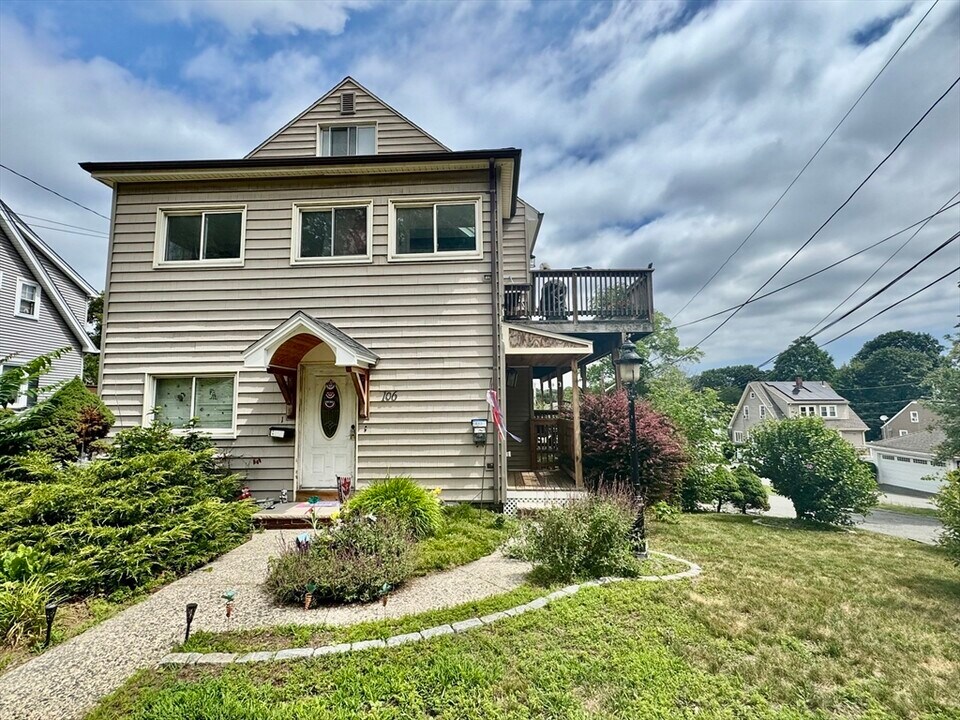 106 Winter St in Saugus, MA - Building Photo