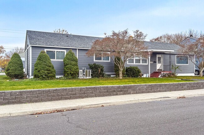 1124-1126 McPherson Ave in Richland, WA - Building Photo - Building Photo