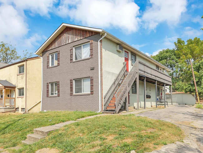 property at 454 E 16th Ave