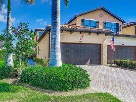 10796 Tarflower Dr in Venice, FL - Building Photo