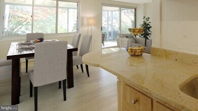 10201 Grosvenor Pl in North Bethesda, MD - Building Photo - Building Photo