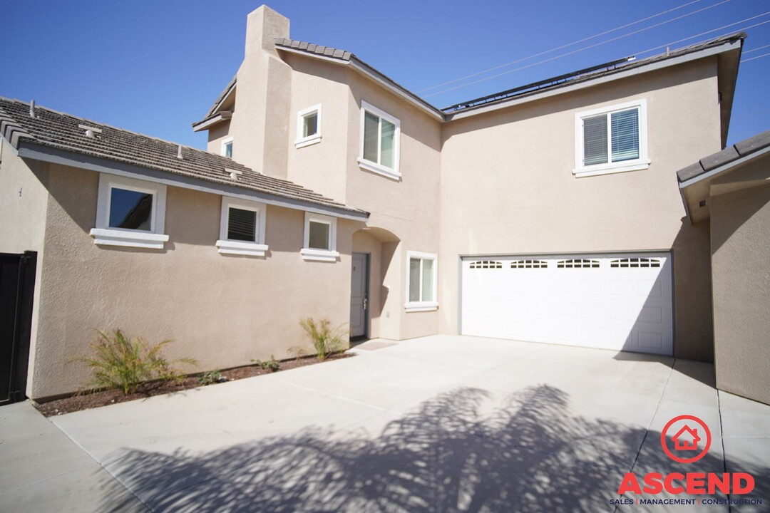 8300 Grandy St in Bakersfield, CA - Building Photo