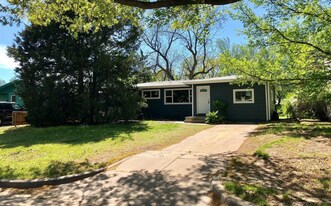 2225 S Broadview St in Wichita, KS - Building Photo