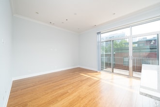 1046 W Monroe St in Chicago, IL - Building Photo - Building Photo