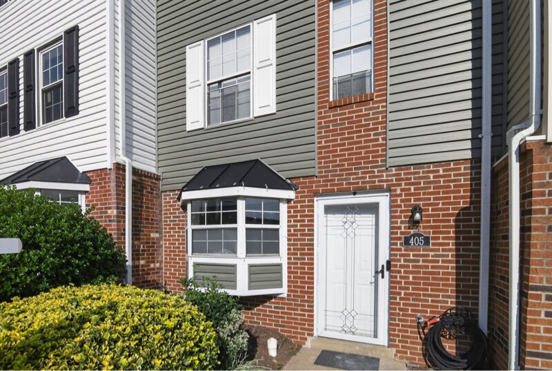 405 Westminster Ln in Stafford, VA - Building Photo