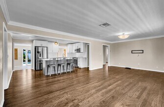 5910 NE 21st Ave in Fort Lauderdale, FL - Foto de edificio - Building Photo