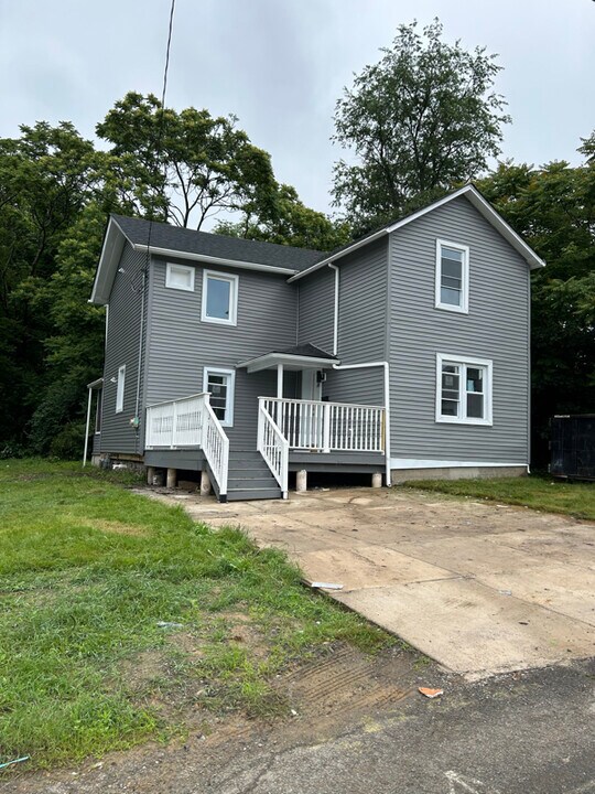 255 Howard St in Kingston, PA - Building Photo