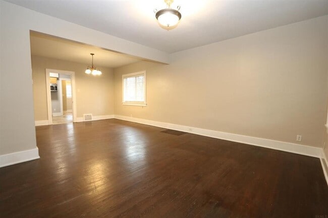 909 E Fairview Ave in South Bend, IN - Building Photo - Building Photo