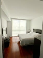 218 SE 14th St in Miami, FL - Foto de edificio - Building Photo