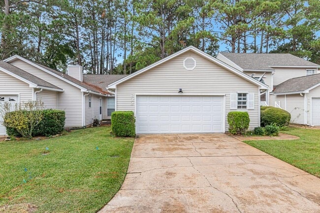 632 Emerald Ln