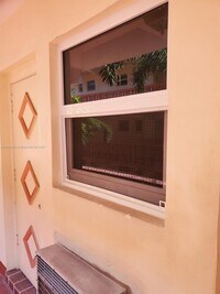 215 SE 3rd Ave photo'