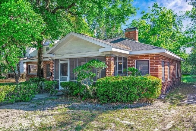 property at 107 NE 9th St