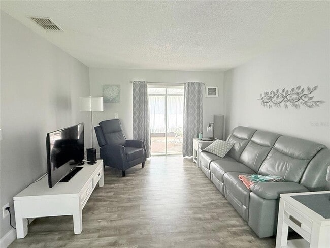 3357 38th St S in St. Petersburg, FL - Building Photo - Building Photo