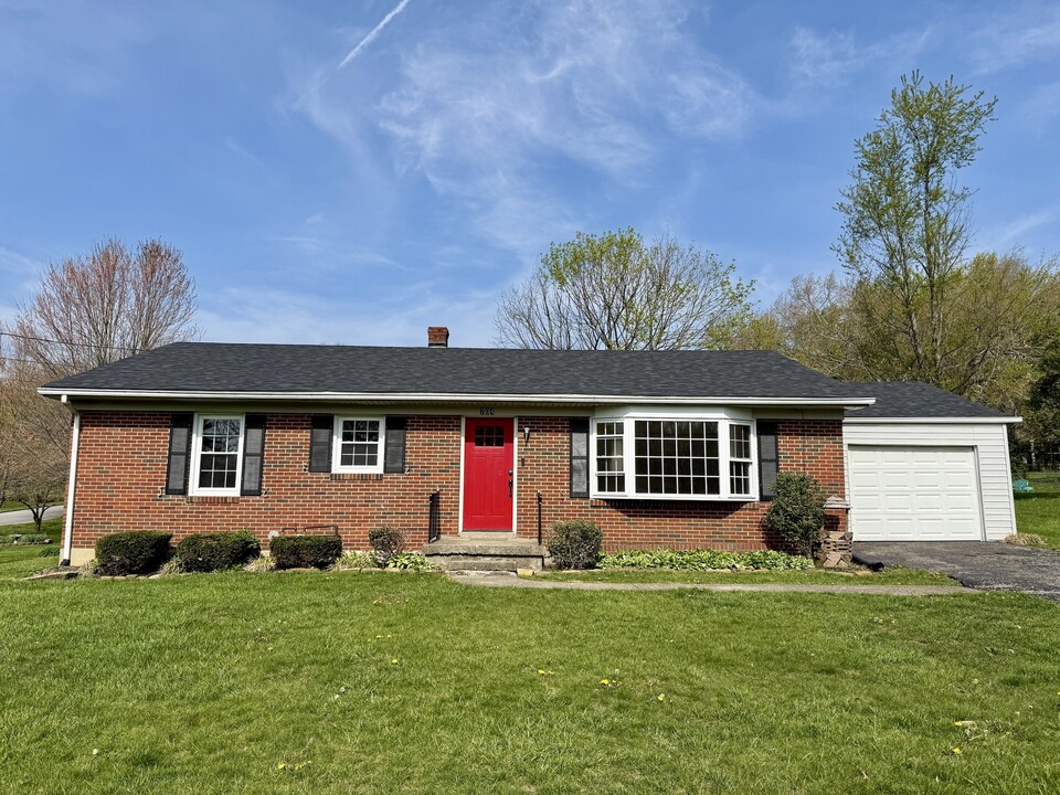 704 McCullum Ave in Elizabethtown, KY - Building Photo