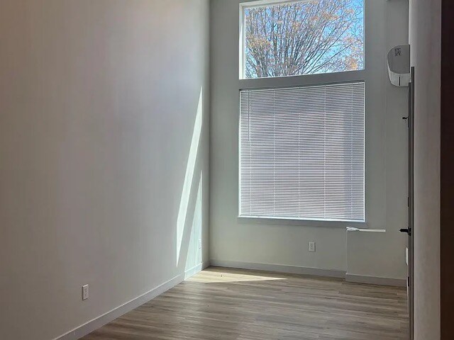 6945 Ellis Ave S-Unit -S in Seattle, WA - Foto de edificio - Building Photo