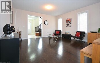 2105 Falling Green Dr in Oakville, ON - Building Photo - Building Photo