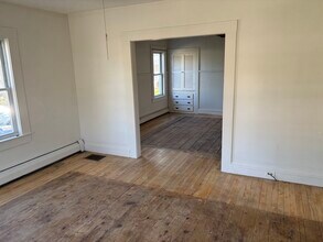 94 Berlin St, Unit 1 in Clinton, MA - Building Photo - Building Photo