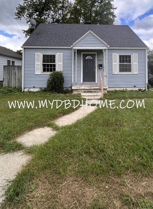 4114 Monroe St in Fort Wayne, IN - Building Photo