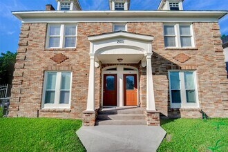 2601 Rosedale St in Houston, TX - Building Photo - Building Photo