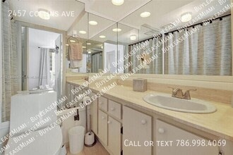 2457 Collins Ave in Miami Beach, FL - Building Photo - Building Photo